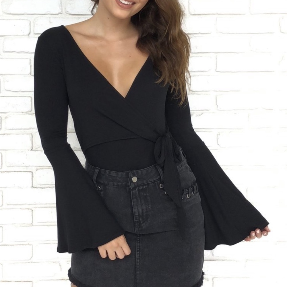 Dainty Hooligan Long Sleeve Bodysuit
